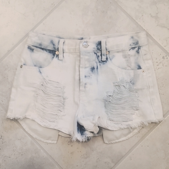 Forever21 size 24 cheeky denim shorts - Picture 1 of 3